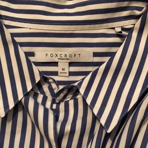 Foxcroft cobalt and white stripe 3/4 Length Sleeve Shaped Twill wrinkle free 18